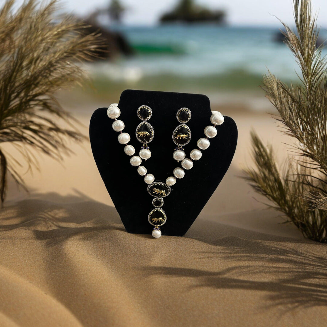 Regal Leopard Pearl Jewelry Set